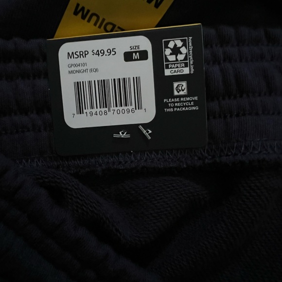 GAP Midnight Blue FT 7” Shorts - Picture 4 of 6